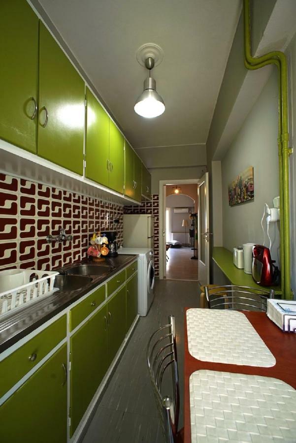 Cosy Apartment 51 , Pagrati Атина Екстериор снимка